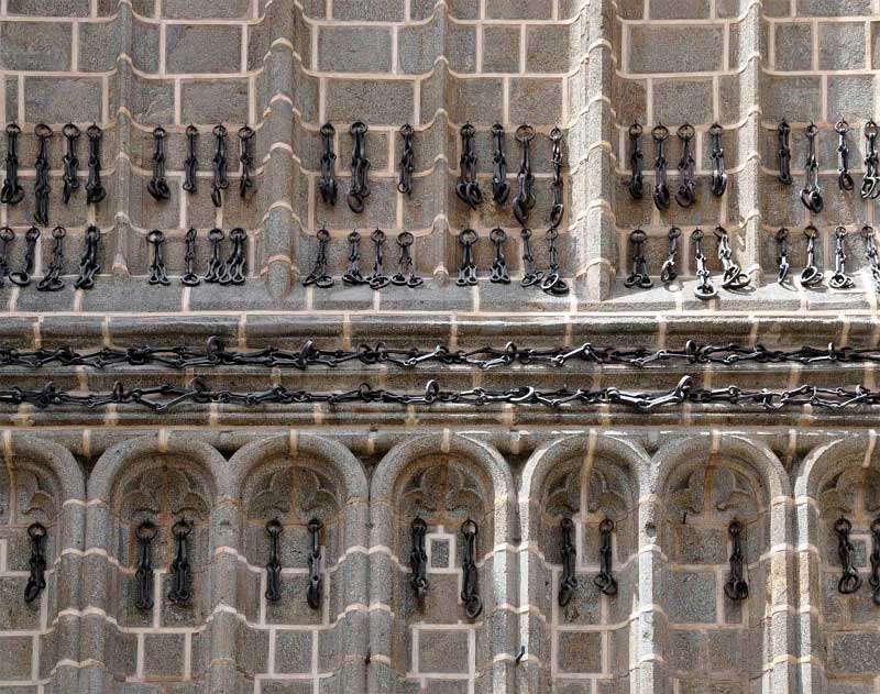 Las cadenas de los esclavos cristianos